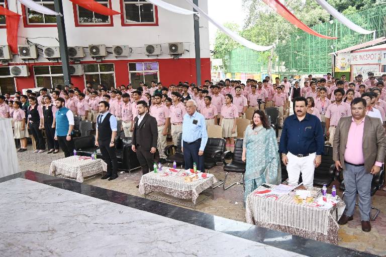 QGIS DELHI CAREER COUNSLING AND STUDENT MOTIVATION